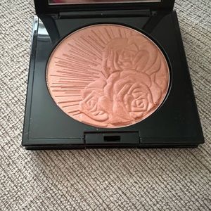 Pat McGrath Divine Blush